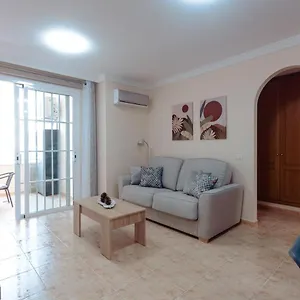 Apto Ache, Acogedor De 66 M Con Terraza, Aire Acondicionado Y Parking Privado Gratuito Apartamento